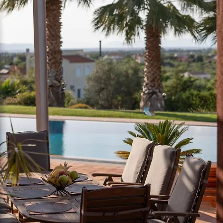 3 Palm Villa וילה *
