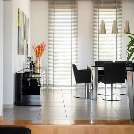 3 Palm Villa וילה
